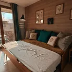 Yci 66, Appt 2 Etoiles