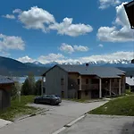 Yci 66, Appt 2 Etoiles Apartman *